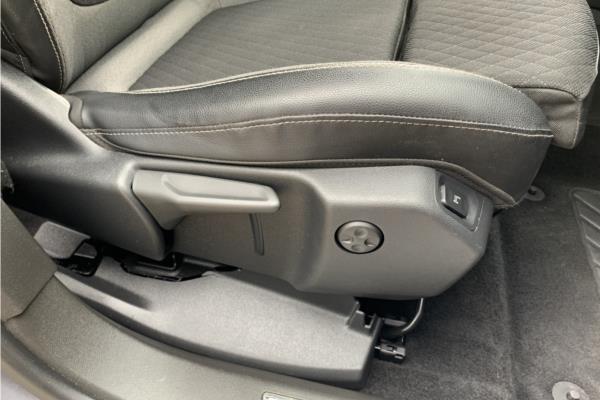 2020 Vauxhall Grandland X 1.2 Turbo SRi Nav SUV 5dr Petrol Auto Euro 6 (s/s) (130 ps) - Cloth, photo 29