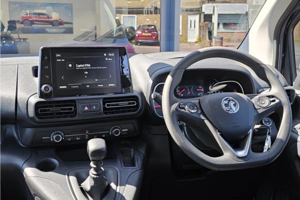 2021 Vauxhall Combo Life 1.2 Turbo Edition XL MPV 5dr Petrol Manual Euro 6 (s/s) (7 Seat) (110 ps) - Cloth, photo 10