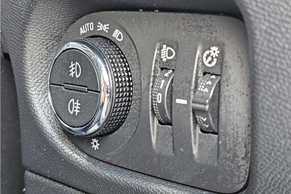 2021 Vauxhall Mokka 1.2 Turbo SRi Nav Premium Auto Euro 6 (s/s) 5dr - Milano Cloth, photo 21