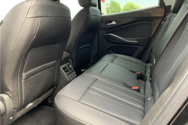 2020 Vauxhall Grandland X 1.6 13.2kWh Business Edition Nav Premium SUV 5dr Petrol Plug-in Hybrid Auto 4WD Euro 6 (s/s) Hybrid4 (300 ps) - Cloth/Leather, photo 34