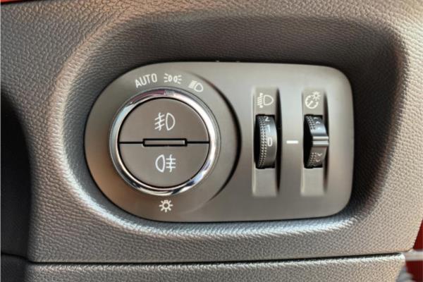 2021 Vauxhall Mokka 1.2 Turbo SRi Nav Premium SUV 5dr Petrol Manual Euro 6 (s/s) (130 ps) - Cloth, photo 21