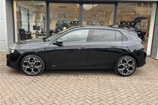 2022 Vauxhall Astra 1.2 Turbo Ultimate Hatchback 5dr Petrol Manual Euro 6 (s/s) (130 ps) - Alcantara, photo 5