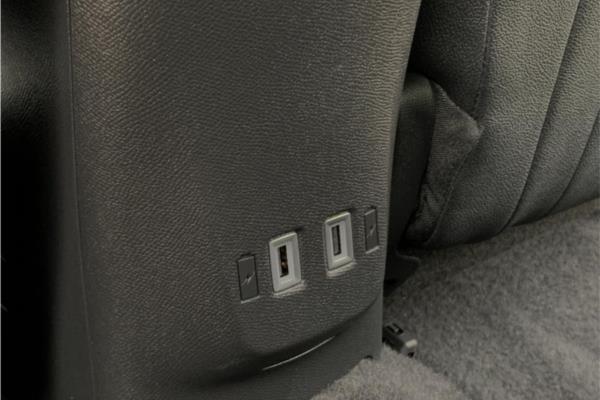 2022 Vauxhall Mokka-e 50kWh SRi Premium SUV 5dr Electric Auto (136 ps) - Cloth, photo 37