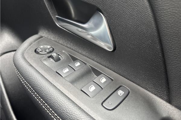2023 Vauxhall Mokka 1.2 Turbo Black SUV 5dr Petrol Manual Euro 6 (s/s) (136 ps) - Cloth, photo 22