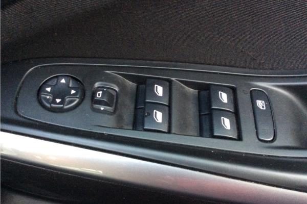 2018 Vauxhall Grandland X 1.2 Turbo SE 5dr - Harlekin Black, photo 23