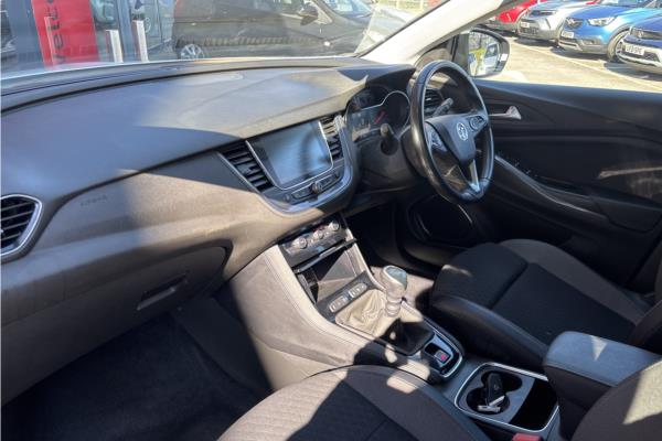 2022 Vauxhall Grandland X 1.2 Turbo Griffin Edition SUV 5dr Petrol Manual Euro 6 (s/s) (130 ps) - Harlekin Black, photo 15