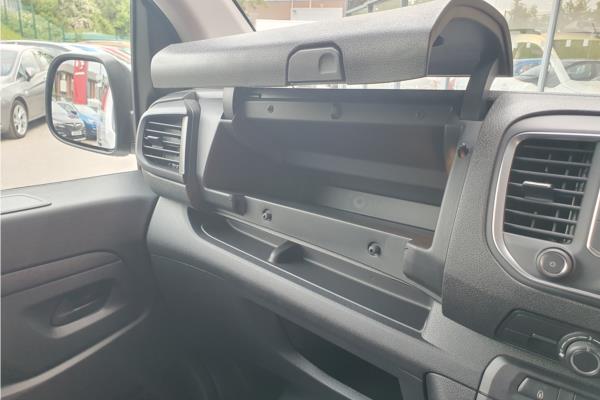2023 Vauxhall Vivaro-e Life - Curitiba Triton, photo 24