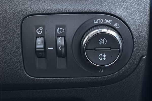 2018 Vauxhall Crossland 1.2T 110ps Tcln NAV AU SS - Cloth, photo 21