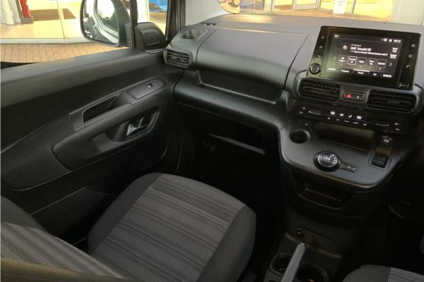 2020 Vauxhall Combo Life 1.5 Turbo D Elite MPV 5dr Diesel Auto Euro 6 (s/s) (130 ps) - Cloth, photo 42