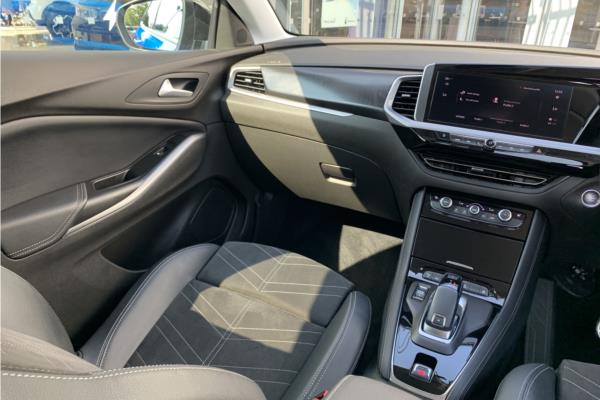 2022 Vauxhall Grandland 1.2 Turbo Ultimate SUV 5dr Petrol Auto Euro 6 (s/s) (130 ps) - Black Alcantara, photo 43