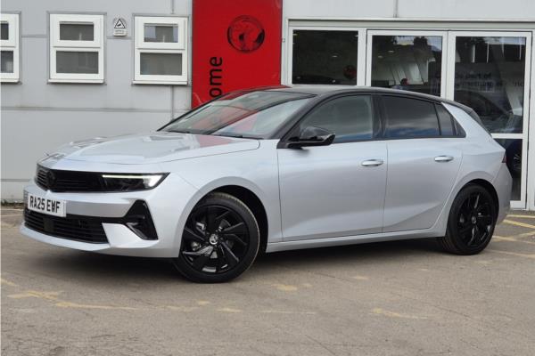2025 Vauxhall Astra - Jet Black Greta, photo 4