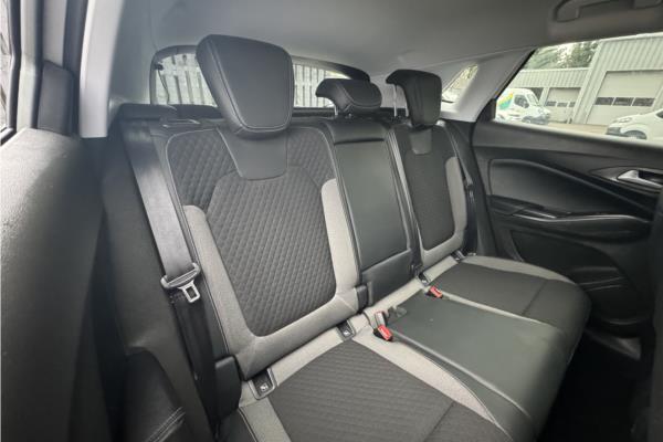 2020 Vauxhall Grandland X 1.2 Turbo SRi Nav SUV 5dr Petrol Auto Euro 6 (s/s) (130 ps) - Cloth, photo 13
