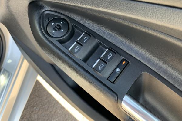 Non Franchise 2018 Ford Kuga 2.0 TDCi ST-Line X SUV 5dr Diesel Powershift AWD Euro 6 (s/s) (180 ps) - Fabic - Cloth, photo 22