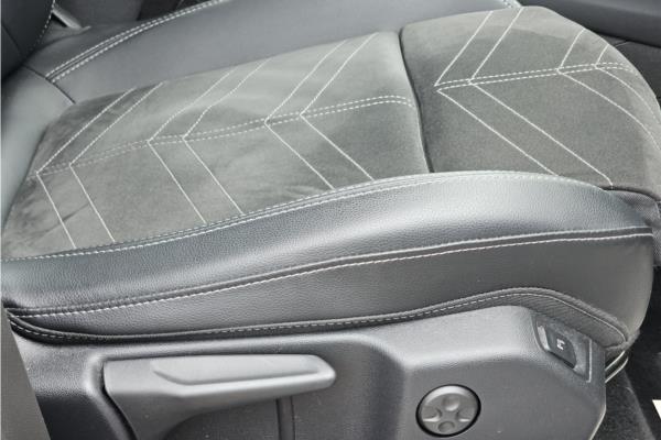 2022 Vauxhall Grandland 1.2 Turbo Ultimate SUV 5dr Petrol Auto Euro 6 (s/s) (130 ps) - Leather, photo 29