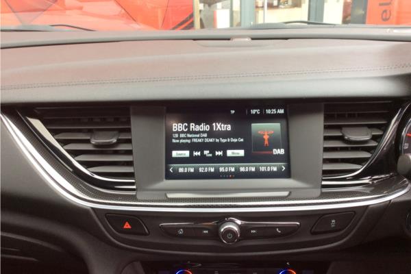 2019 Vauxhall Insignia 2.0 Turbo D BlueInjection SRi VX Line Nav Sports Tourer 5dr Diesel (s/s) (170 ps) - Cloth/Leather, photo 17