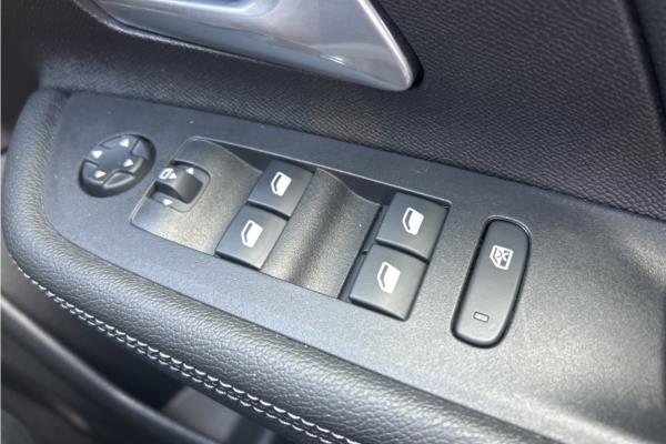 2021 Vauxhall Mokka 1.2 Turbo SRi Nav Premium SUV 5dr Petrol Auto Euro 6 (s/s) (130 ps) - TRIM GS LINE / FABR LEATH RED, photo 22