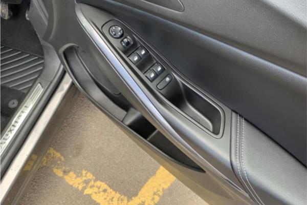 2020 Vauxhall Grandland X 1.2 Turbo SRi Nav SUV 5dr Petrol Auto Euro 6 (s/s) (130 ps) - Cloth, photo 39