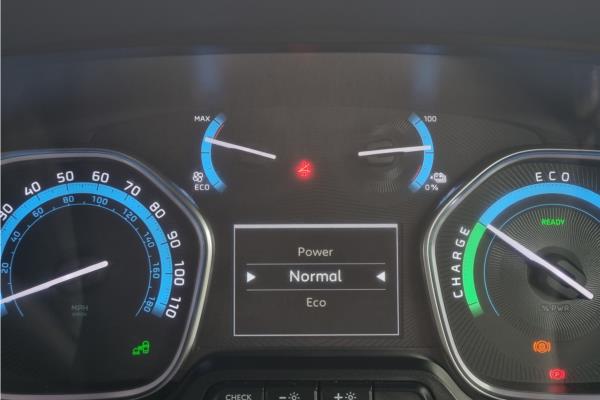 2021 Vauxhall Vivaro-e Life 50kWh Elite L MPV 5dr Electric Auto LWB (8 Seat) (7.4kW Charger) (136 ps) - Leather, photo 31