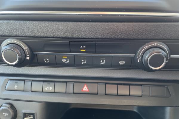 2020 Vauxhall Vivaro 2.0 Turbo D 3100 Sportive Panel Van 5dr Diesel Manual L2 H1 Euro 6 (s/s) (120 ps) - Cloth, photo 16