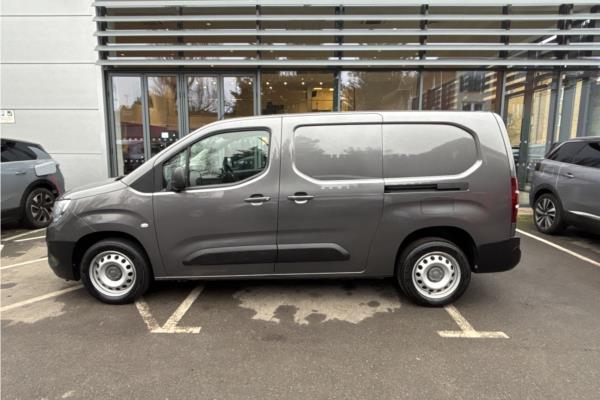 2021 Vauxhall Combo 1.5 Turbo D 2300 Edition Panel Van 4dr Diesel Auto L2 H1 Euro 6 (s/s) (130 ps) - Cloth, photo 4