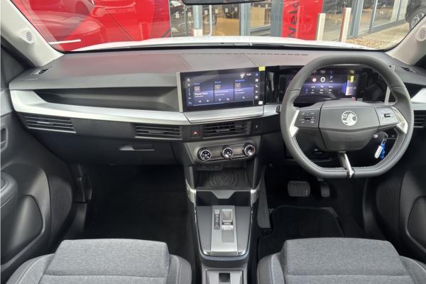 Vauxhall Frontera 1.2 Hybrid 110ps Design E-dct6 - Grey Cloth Seat, photo 9