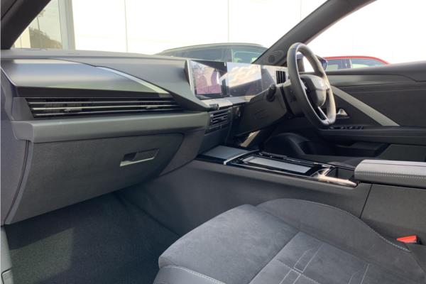 2023 Vauxhall Astra Electric 54kWh Ultimate Hatchback 5dr Electric Auto (156 ps) - Black Alcantara, photo 44