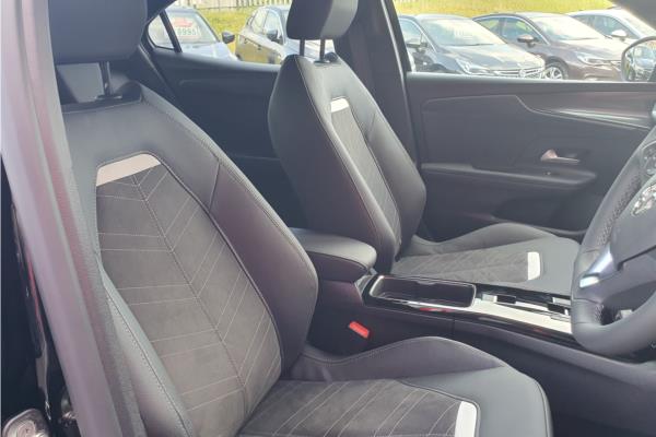 2024 Vauxhall Mokka-e 50kWh Ultimate SUV 5dr Electric Auto (136 ps) - Black Alcantara, photo 33