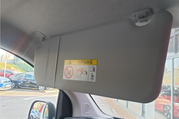 2024 Vauxhall Vivaro-e Life 50kWh Combi MPV 5dr Electric Auto LWB (9 Seat, 11kW Charger) (136 ps) - Curitiba Triton, photo 30