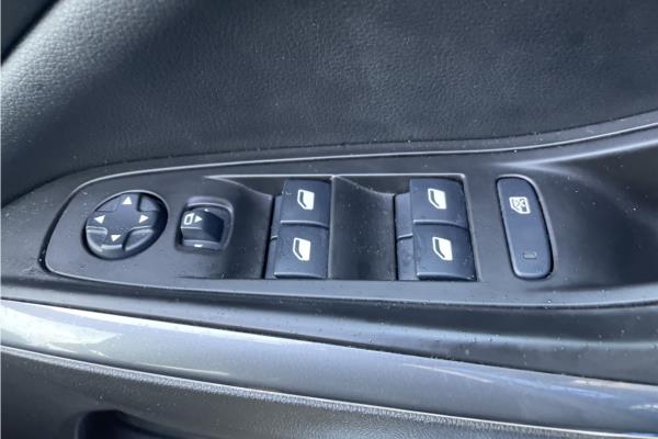 2020 Vauxhall Grandland X 1.2 Turbo Business Edition Nav SUV 5dr Petrol Manual (s/s) (130 ps) - Cloth, photo 21