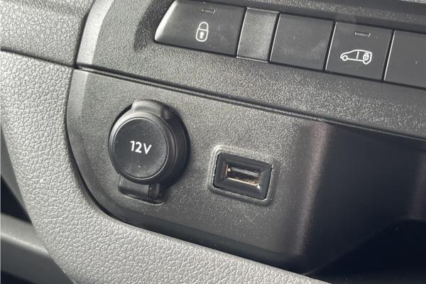 2020 Vauxhall Vivaro 1.5 Turbo D 2900 Dynamic Panel Van 6dr Diesel Manual L2 Euro 6 (s/s) (100 ps) - Cloth, photo 38