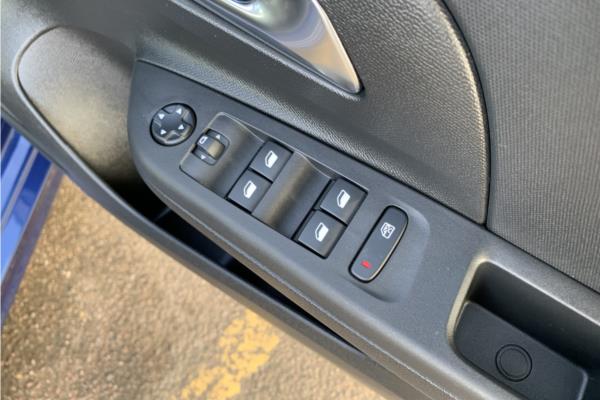 2020 Vauxhall Corsa-e 50kWh SE Nav Hatchback 5dr Electric Auto (7.4Kw Charger) (136 ps) - TRIM CLOTH FRESEZ MARVEL BLACK, photo 22