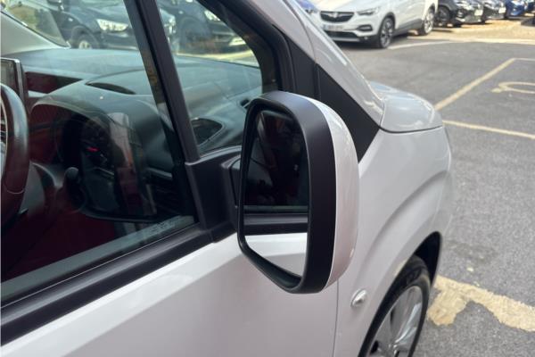 2020 Vauxhall Combo Life 1.5 Turbo D Elite XL MPV 5dr Diesel Auto Euro 6 (s/s) (130 ps) - Cloth, photo 41