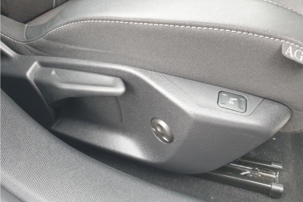 2023 Vauxhall Astra 1.6 PiH 12.4kWh GS Hatchback 5dr Petrol Plug-in Hybrid Auto Euro 6 (s/s) (180 ps) - Interior trim material, Greta cloth, Jet Black, photo 29