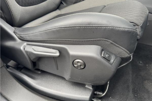2021 Vauxhall Grandland X 1.2 Turbo SRi Nav SUV 5dr Petrol Manual Euro 6 (s/s) (130 ps) - Cloth, photo 29
