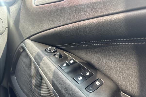 2022 Vauxhall Crossland 1.2 Turbo Elite Edition SUV 5dr Petrol Auto Euro 6 (s/s) (130 ps) - Cloth, photo 22
