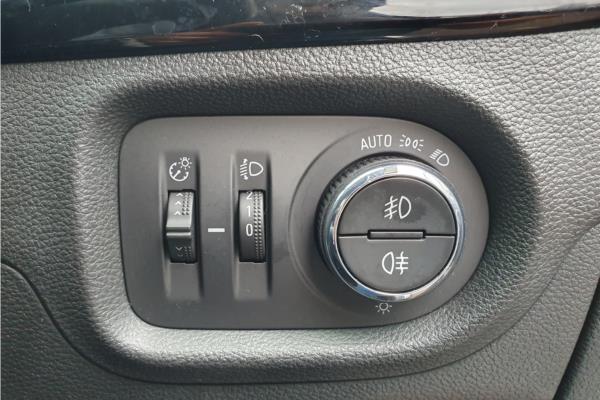 2019 Vauxhall Astra 1.0i Turbo ecoTEC Elite Nav Hatchback 5dr Petrol Manual Euro 6 (s/s) (105 ps) - Leather, photo 21