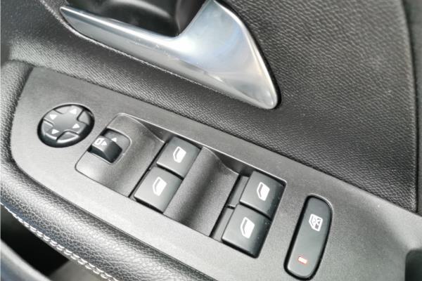 2021 Vauxhall Mokka 1.2 Turbo Ultimate Nav SUV 5dr Petrol Auto Euro 6 (s/s) (130 ps) - Alcantara, photo 22