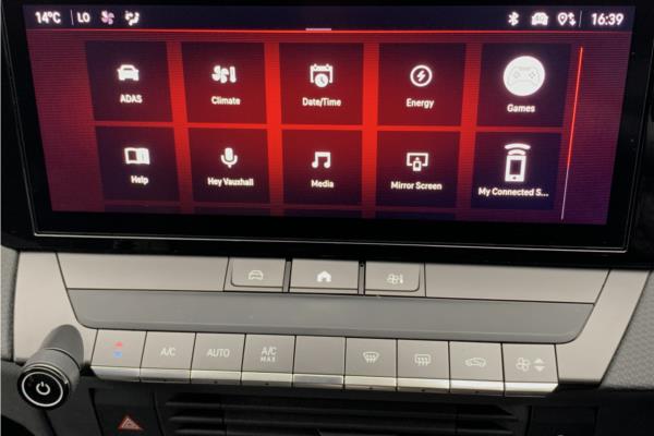 2024 Vauxhall Astra Electric 54kWh Design Hatchback 5dr Electric Auto (156 ps) - Jet Blck Modene, photo 24