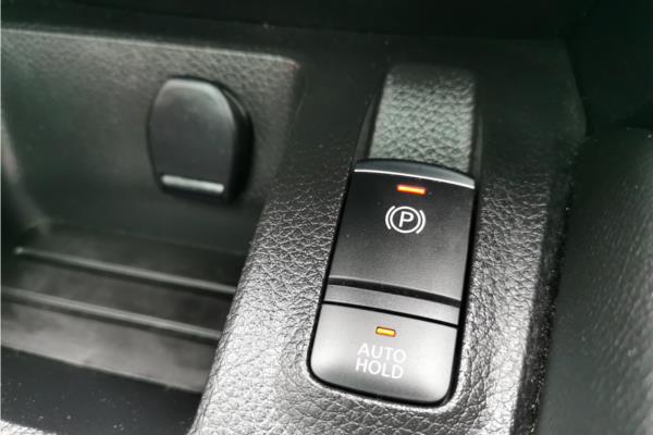 Non Franchise 2018 Nissan Qashqai 1.3 DIG-T Tekna SUV 5dr Petrol Manual Euro 6 (s/s) (140 ps) - Mixed Leather - Fabric/Cloth, photo 31