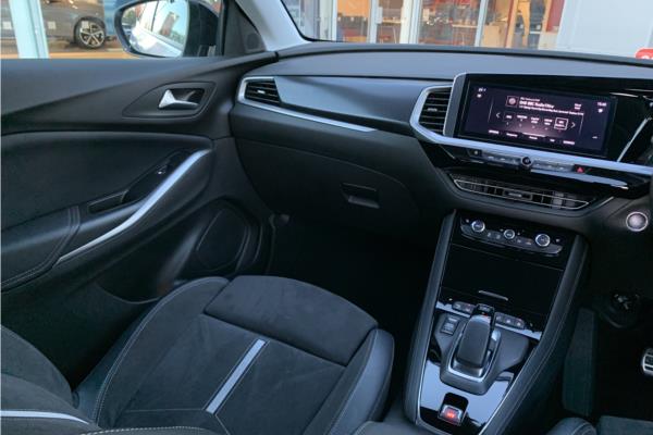2023 Vauxhall Grandland - Black Alcantara, photo 43
