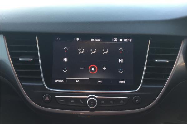 2018 VAUXHALL CROSSLAND - Florey Black, photo 17