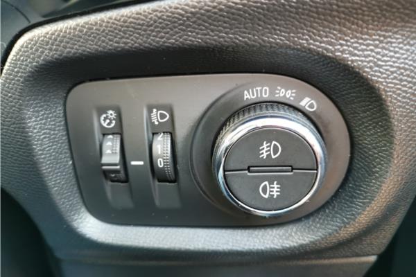 2020 Vauxhall Corsa 1.2 Turbo Elite Nav Hatchback 5dr Petrol Auto Euro 6 (s/s) (100 ps) - Cloth, photo 21