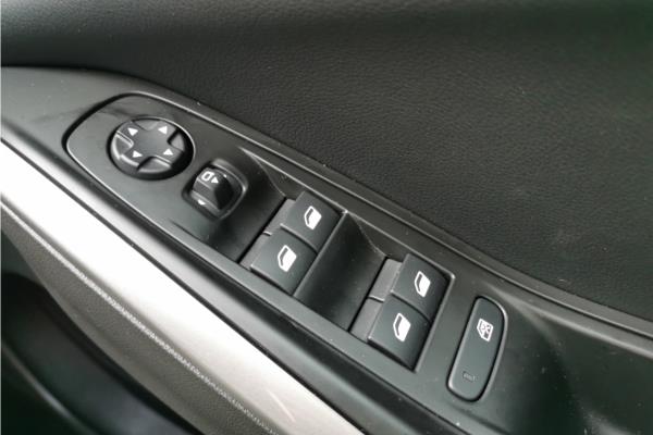 2023 Vauxhall Grandland 1.6 14.2kWh GSe SUV 5dr Petrol Plug-in Hybrid Auto AWD Euro 6 (s/s) (300 ps) - Black Alcantara, photo 22