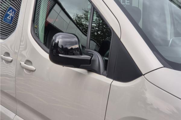 2021 Vauxhall Combo Life 1.2 Turbo Elite MPV 5dr Petrol Auto Euro 6 (s/s) (7 Seat) (130 ps) - Cloth, photo 39