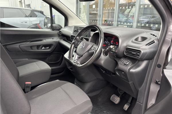 2021 Vauxhall Combo 1.5 Turbo D 2300 Edition Panel Van 4dr Diesel Auto L2 H1 Euro 6 (s/s) (130 ps) - Cloth, photo 11