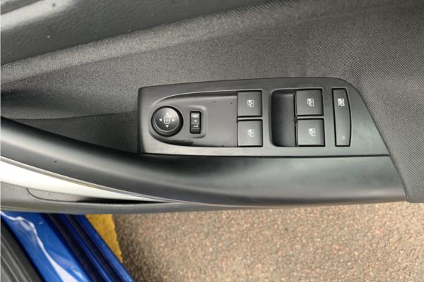 2020 Vauxhall Astra 1.2 Turbo SRi Hatchback 5dr Petrol Manual (s/s) (145 ps) - Cloth, photo 26