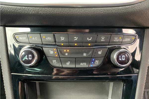 2019 Vauxhall Astra 1.4i Turbo Ultimate Hatchback 5dr Petrol Auto Euro 6 (s/s) (150 ps) - Leather, photo 16