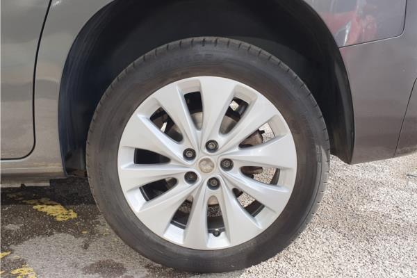 2020 Vauxhall Combo Life 1.5 Turbo D Elite MPV 5dr Diesel Auto Euro 6 (s/s) (7 Seat) (130 ps) - Cloth, photo 20