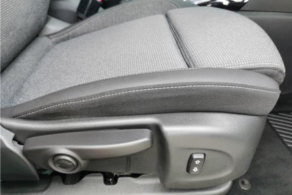2021 Vauxhall Crossland 1.2 Turbo Elite Nav SUV 5dr Petrol Auto Euro 6 (s/s) (130 ps) - Leather, photo 29