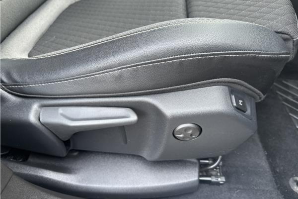 2020 Vauxhall Grandland X 1.2 Turbo SRi Nav SUV 5dr Petrol Manual Euro 6 (s/s) (130 ps) - Cloth, photo 29